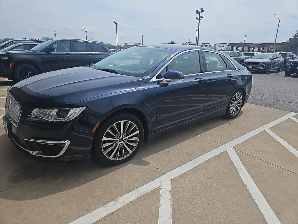 2017 LINCOLN MKZ