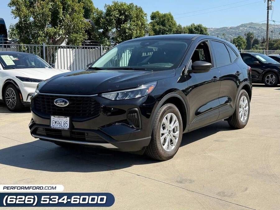 2025 FORD Escape