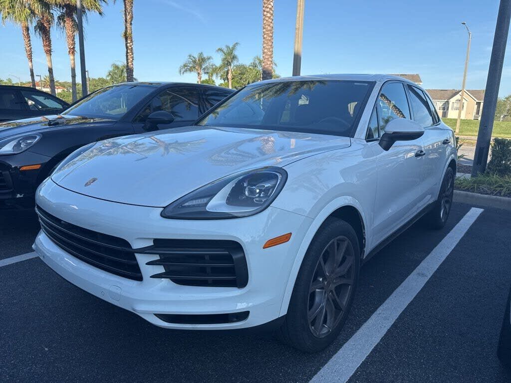 2023 PORSCHE Cayenne