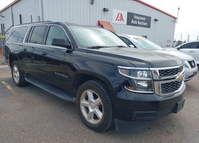 2016 CHEVROLET Suburban