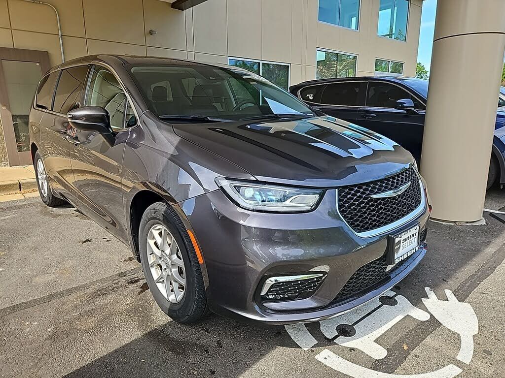 2023 CHRYSLER Pacifica