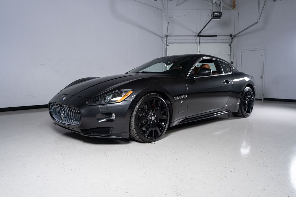 2012 MASERATI Granturismo