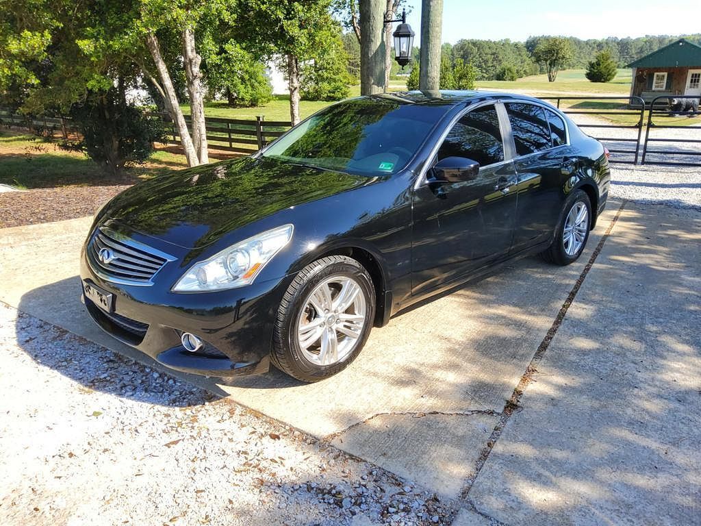 2013 INFINITI G37