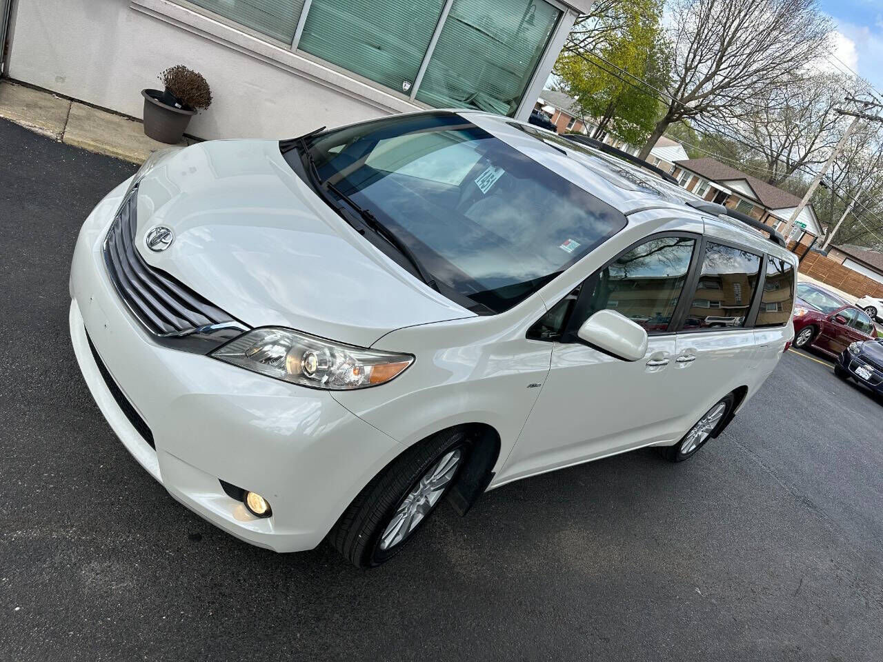 2017 TOYOTA Sienna