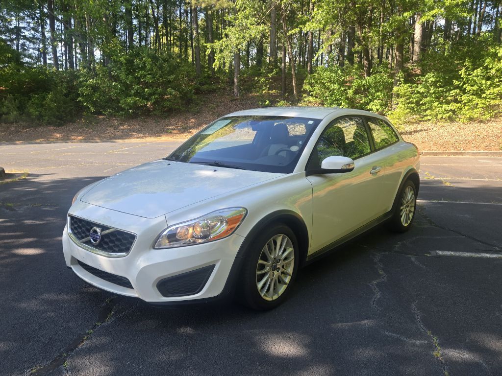 2011 VOLVO C30