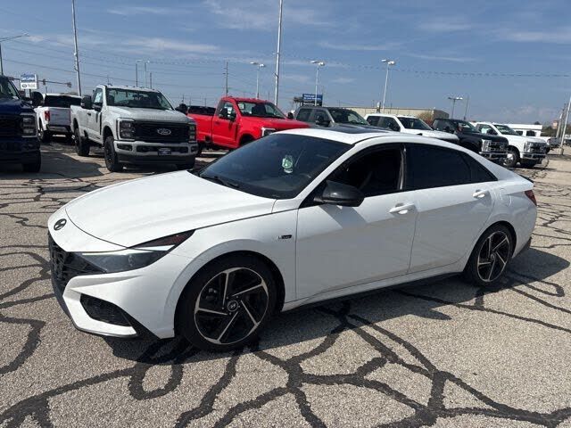 2023 HYUNDAI Elantra