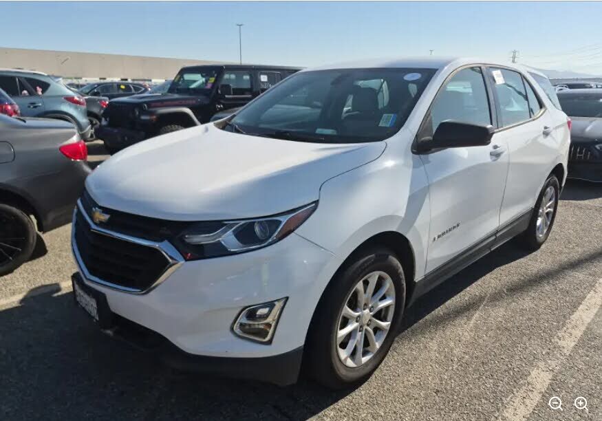 2018 CHEVROLET Equinox