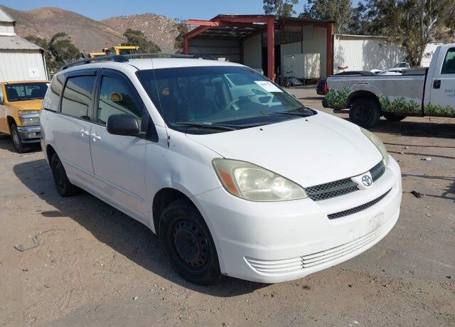 2004 TOYOTA Sienna