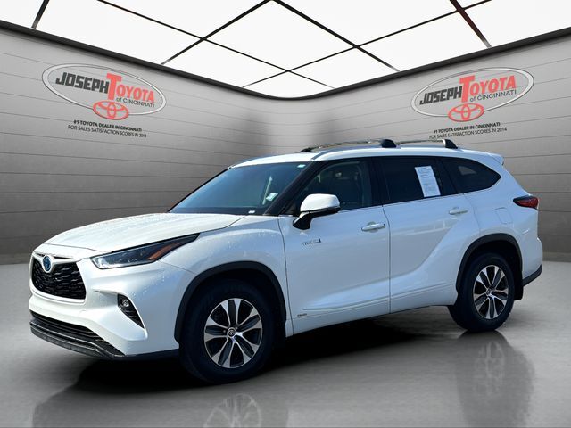 2021 TOYOTA Highlander