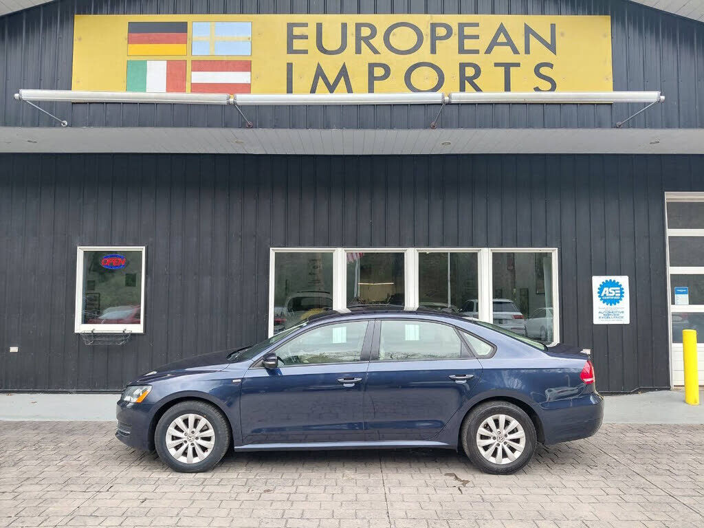 2014 VOLKSWAGEN Passat