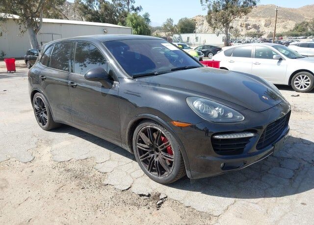 2013 PORSCHE Cayenne