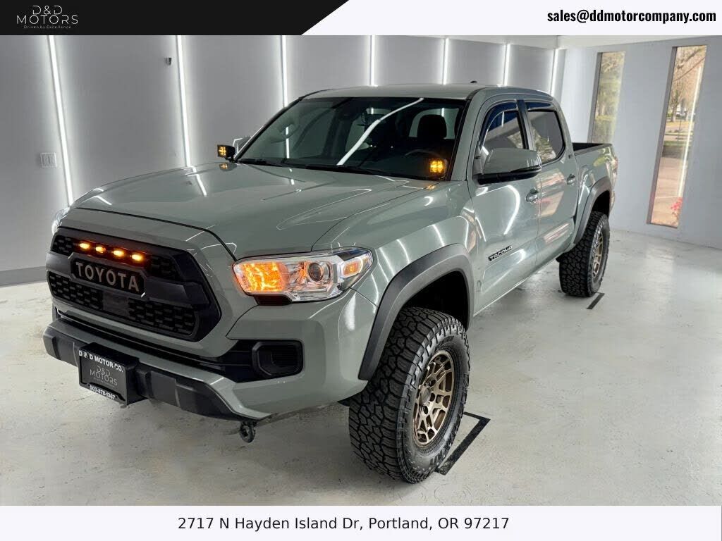 2022 TOYOTA Tacoma