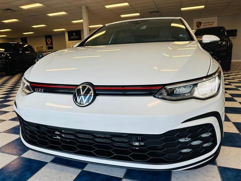 2022 VOLKSWAGEN Golf GTI