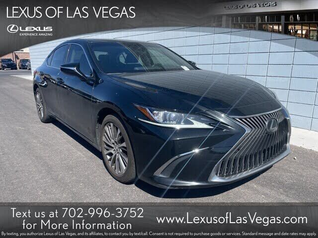 2019 LEXUS ES