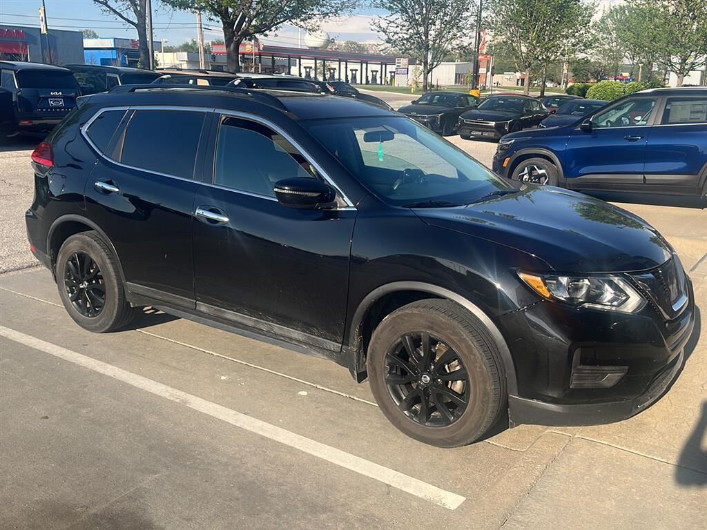 2017 NISSAN Rogue