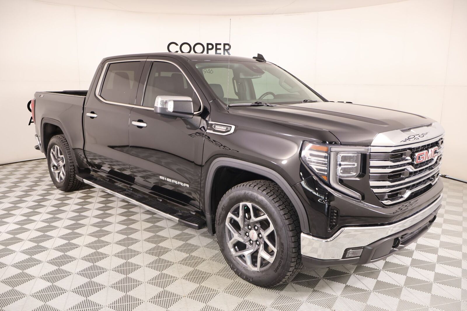 2023 GMC Sierra