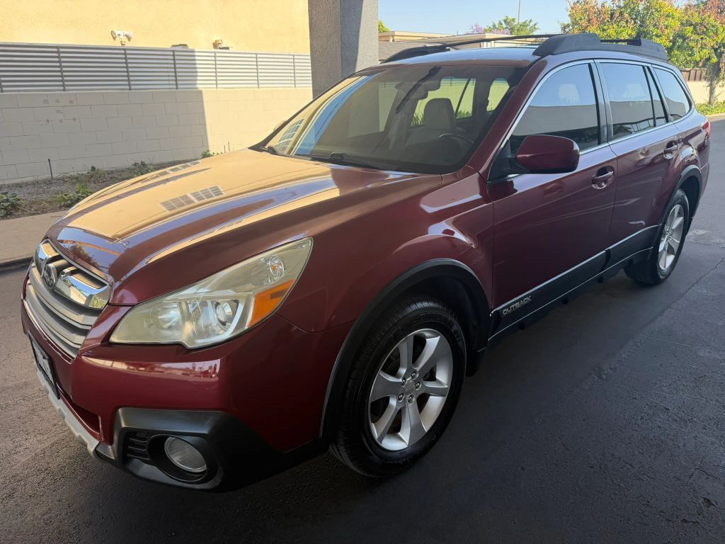 2014 SUBARU Outback