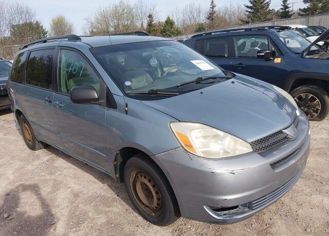 2004 TOYOTA Sienna