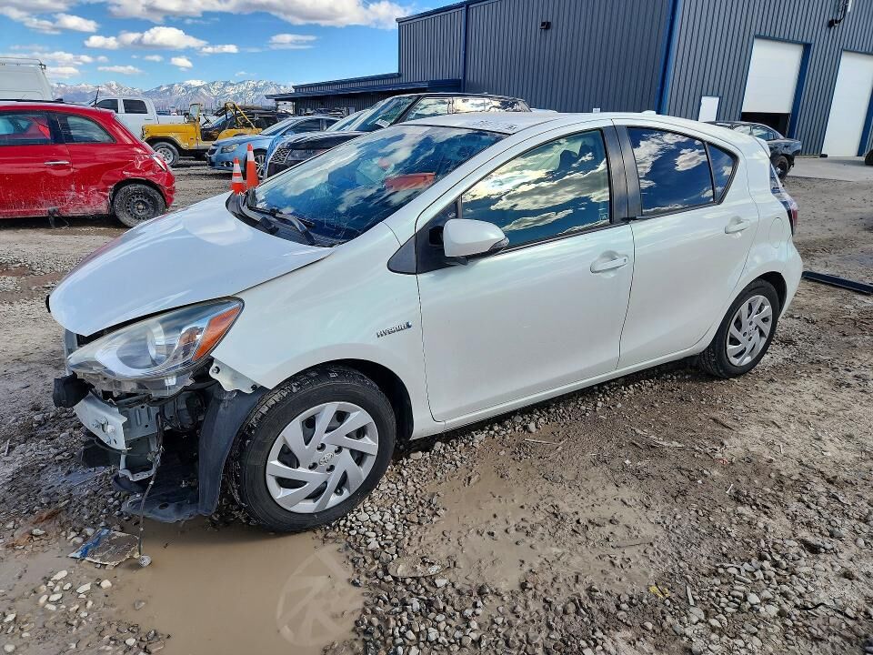 2015 TOYOTA Prius