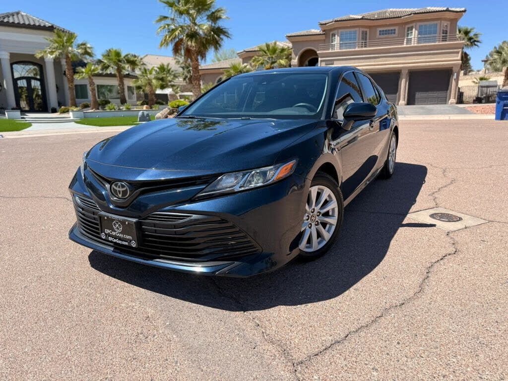 2020 TOYOTA Camry