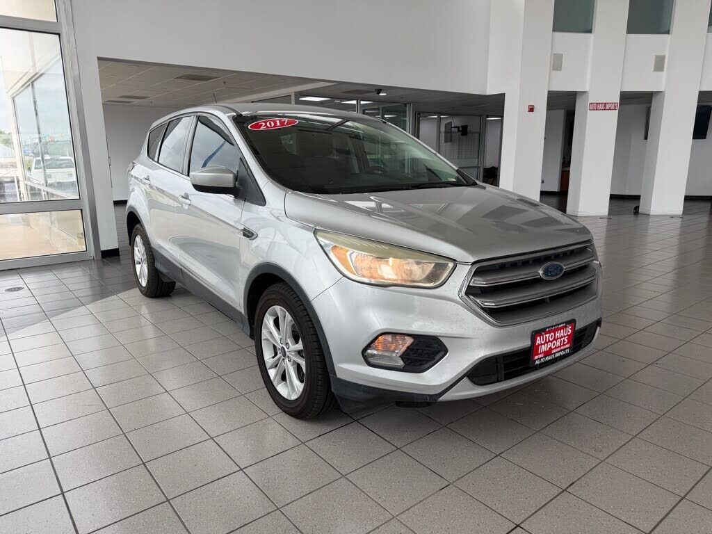 2017 FORD Escape