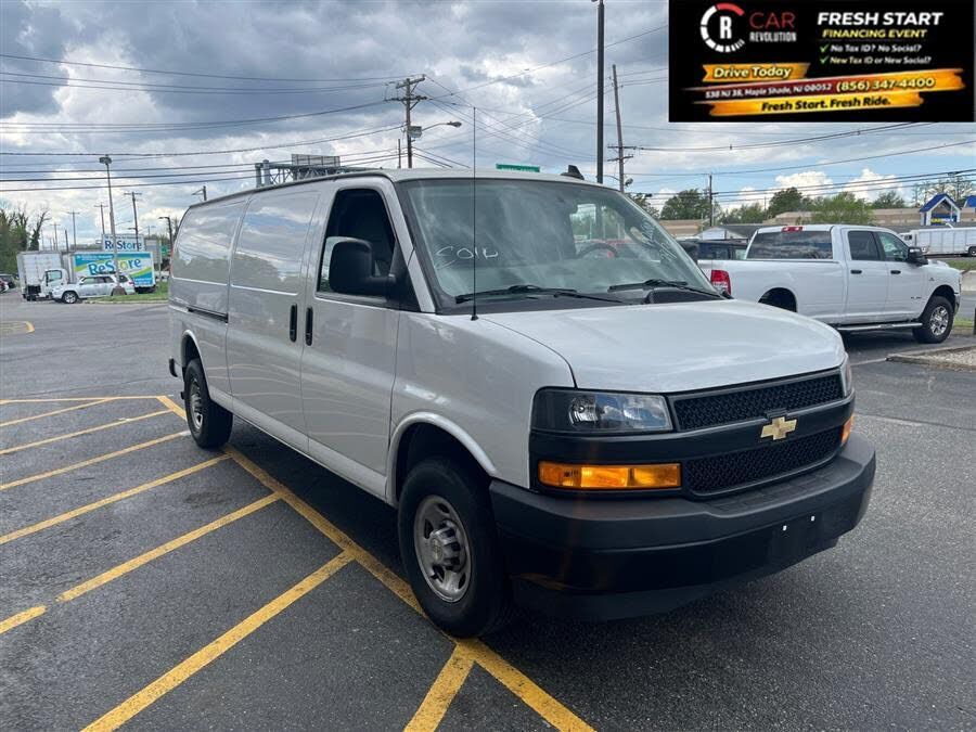 2023 CHEVROLET Express