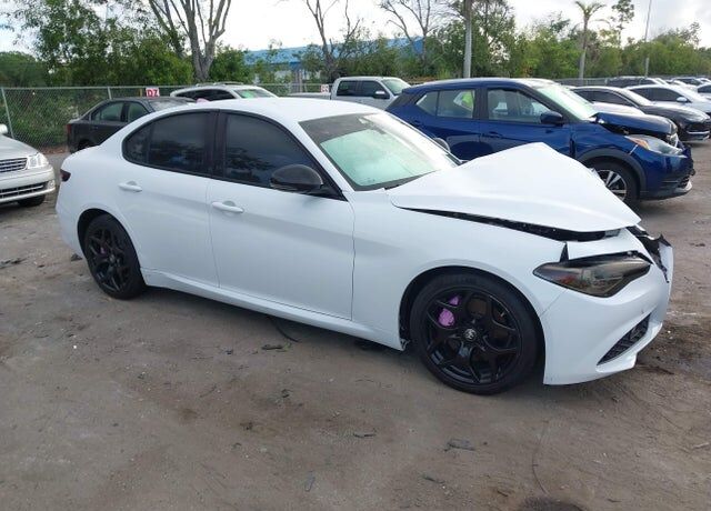 2021 ALFA ROMEO Giulia
