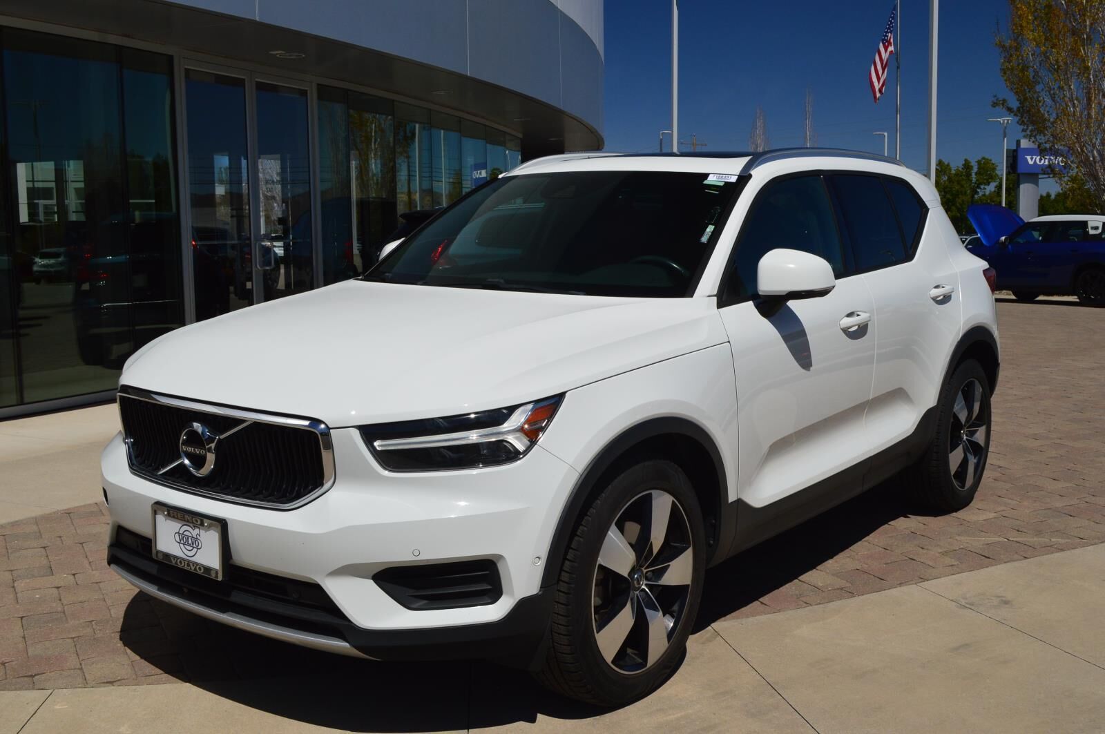 2019 VOLVO XC40