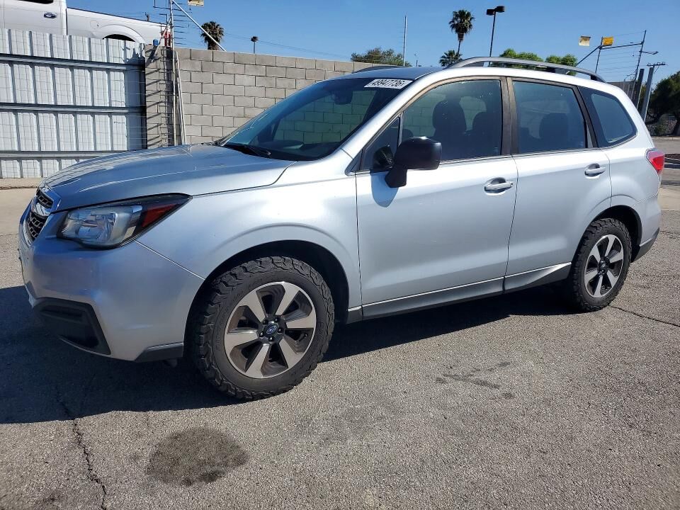 2017 SUBARU Forester