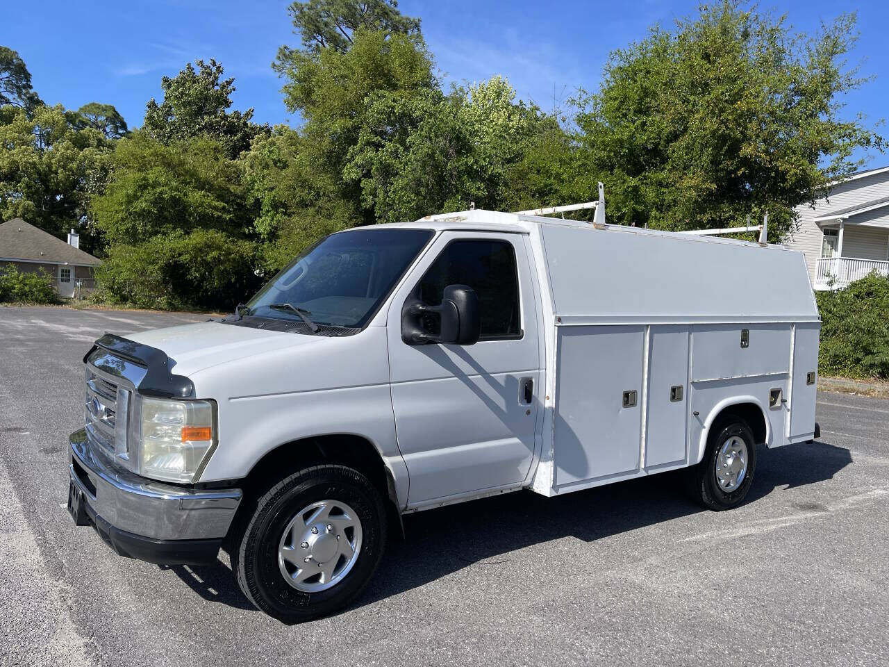 2009 FORD E-350