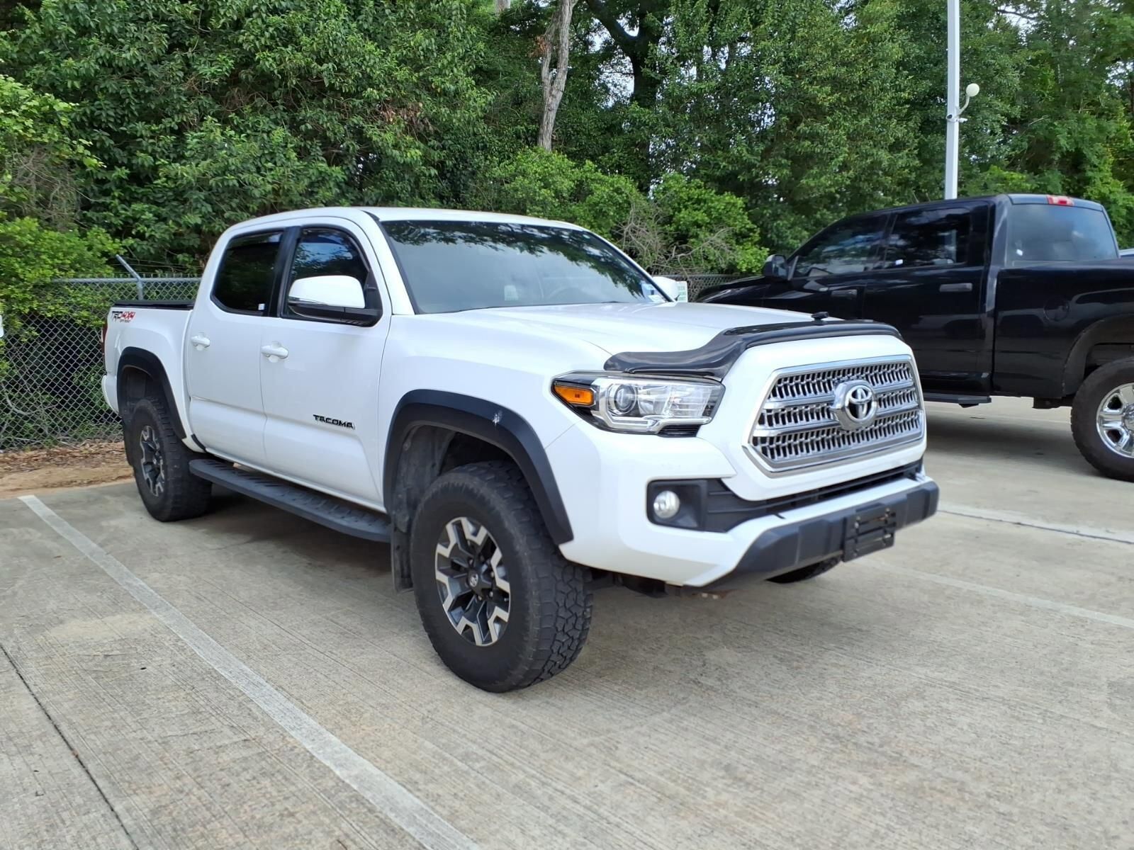 2017 TOYOTA Tacoma
