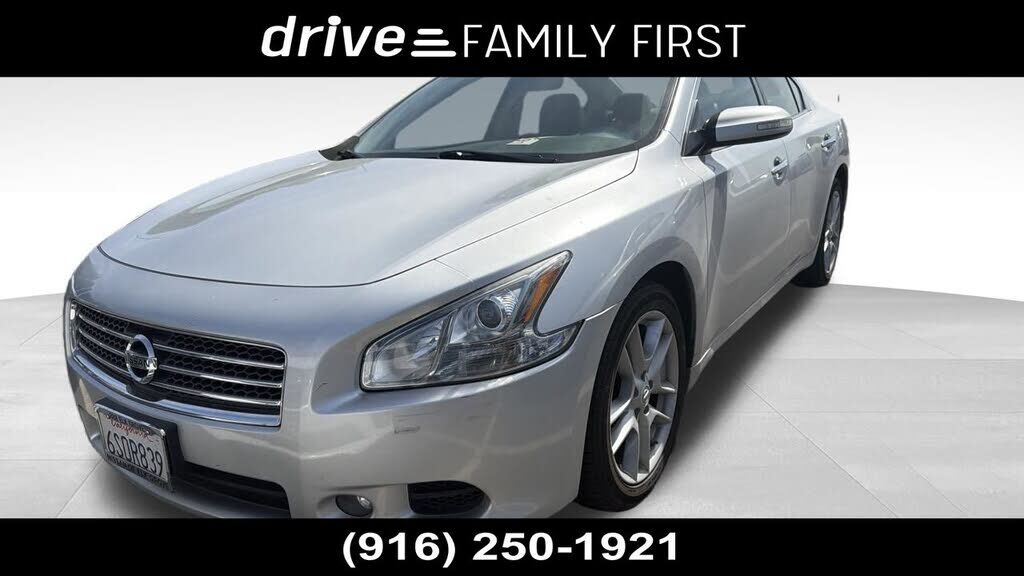 2011 NISSAN Maxima