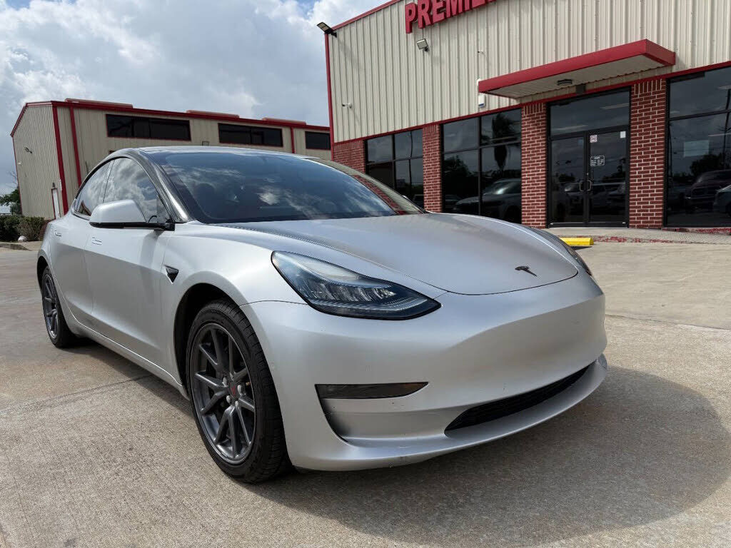 2018 TESLA Model 3