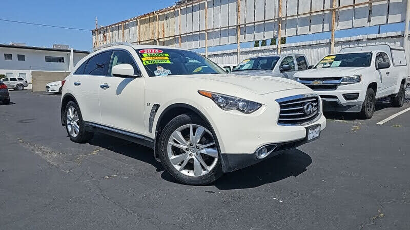 2016 INFINITI QX70