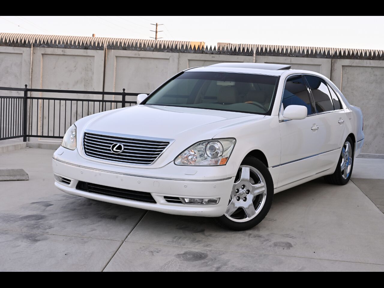 2005 LEXUS LS