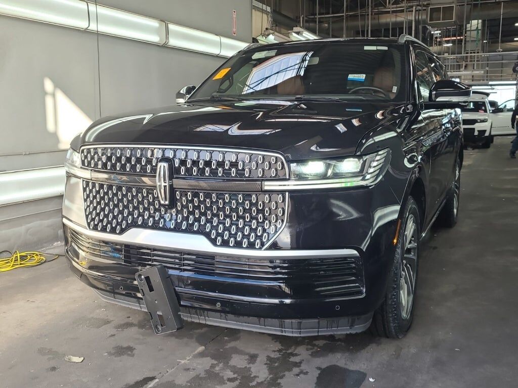 2025 LINCOLN Navigator