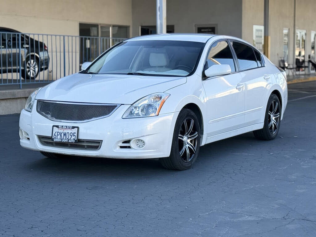 2011 NISSAN Altima