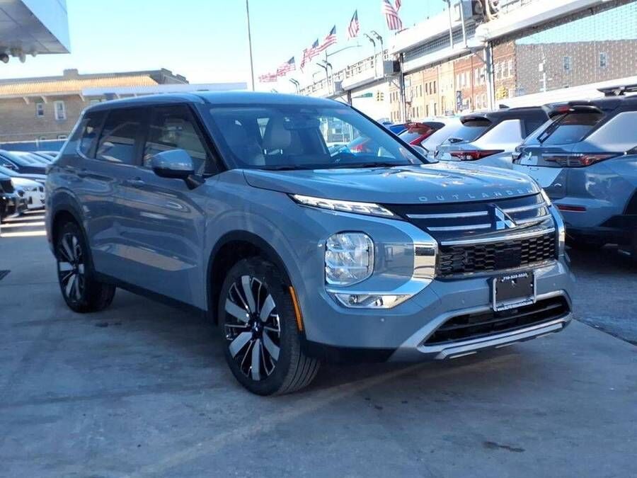 2026 MITSUBISHI Outlander