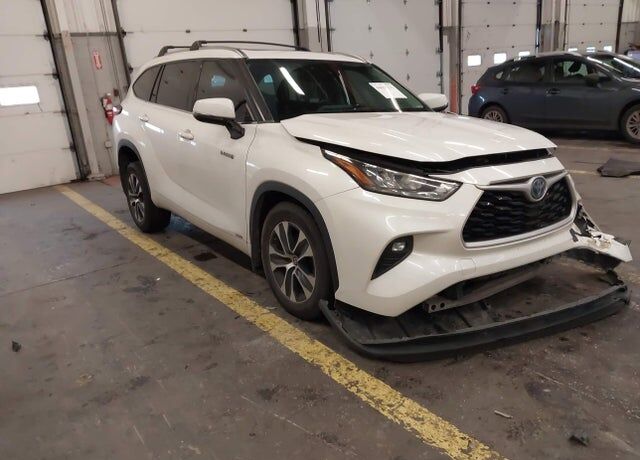 2020 TOYOTA Highlander