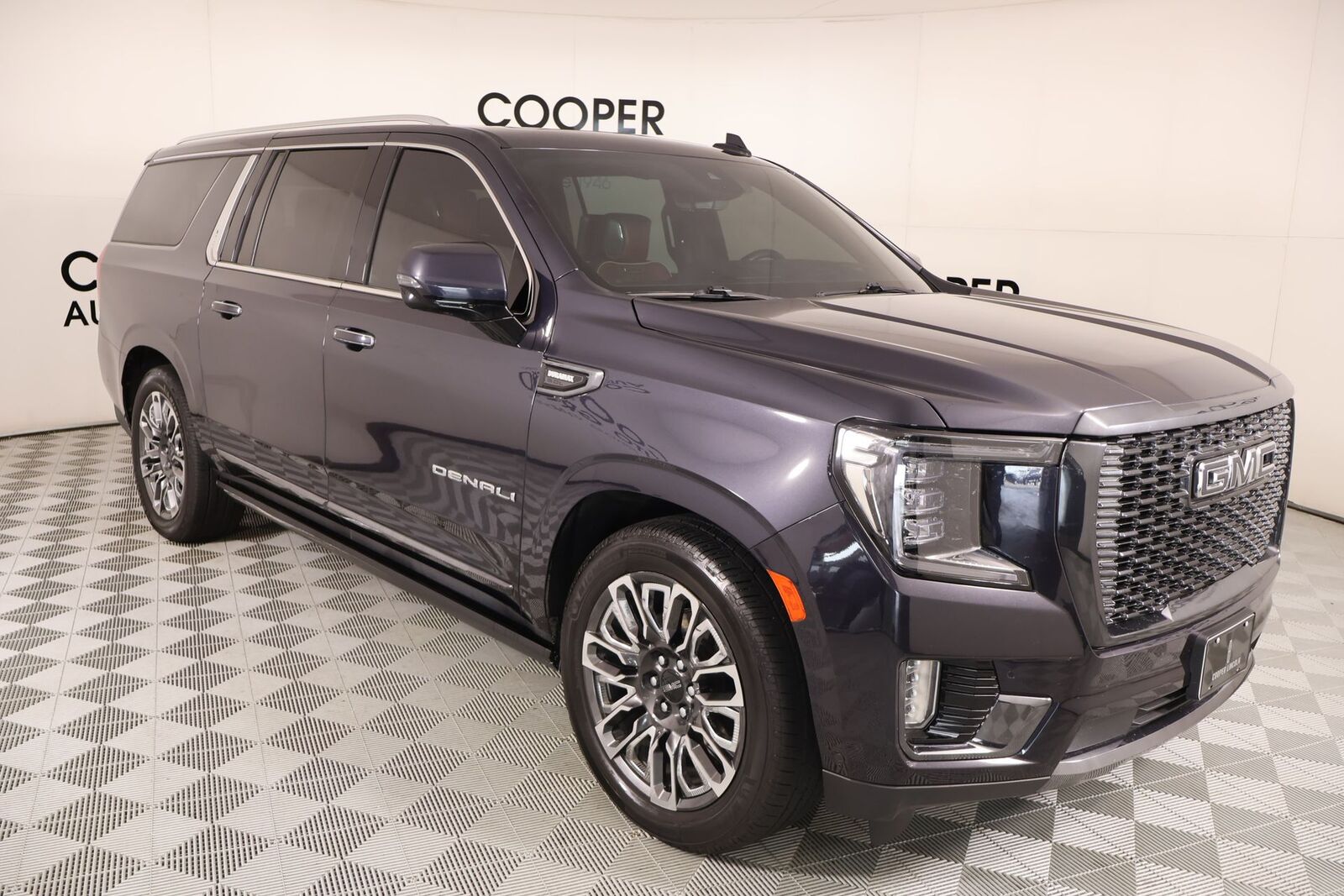2023 GMC Yukon XL
