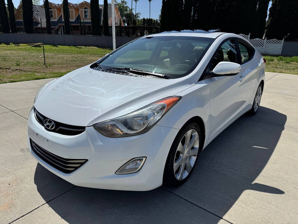 2012 HYUNDAI Elantra