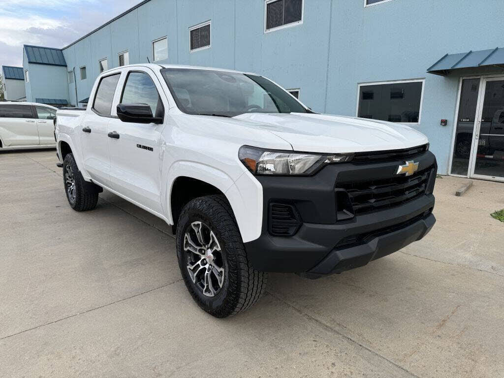 2023 CHEVROLET Colorado