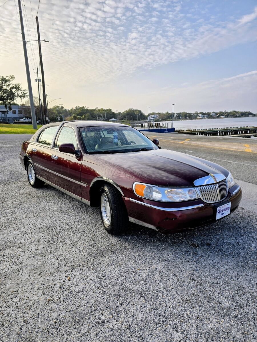 Lincoln Town Car
