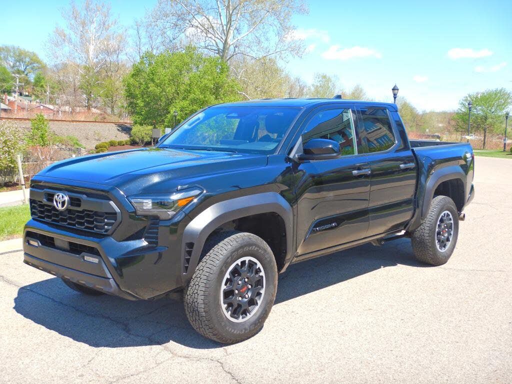 2025 TOYOTA Tacoma
