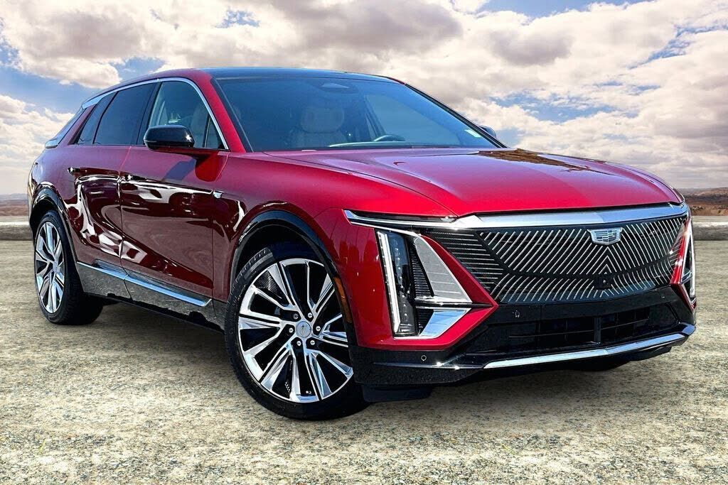 2024 CADILLAC Lyriq