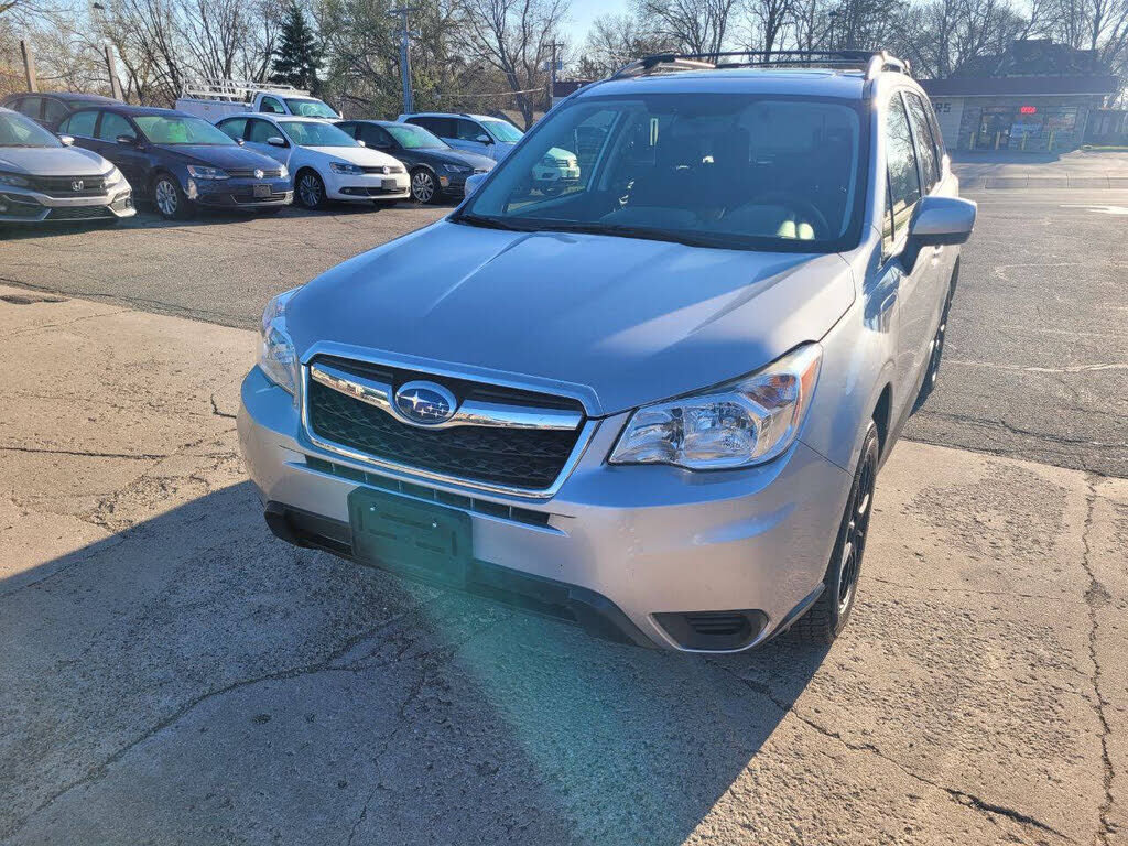 2016 SUBARU Forester