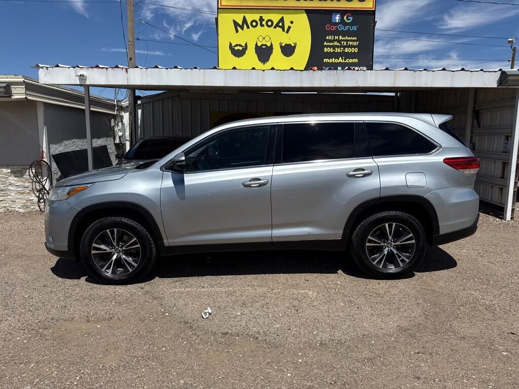 2019 TOYOTA Highlander