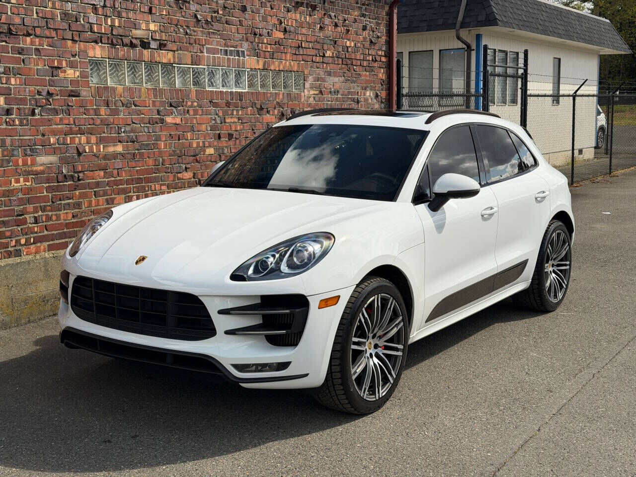 2015 PORSCHE Macan
