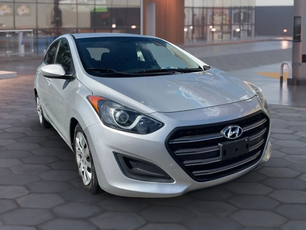 2016 HYUNDAI Elantra