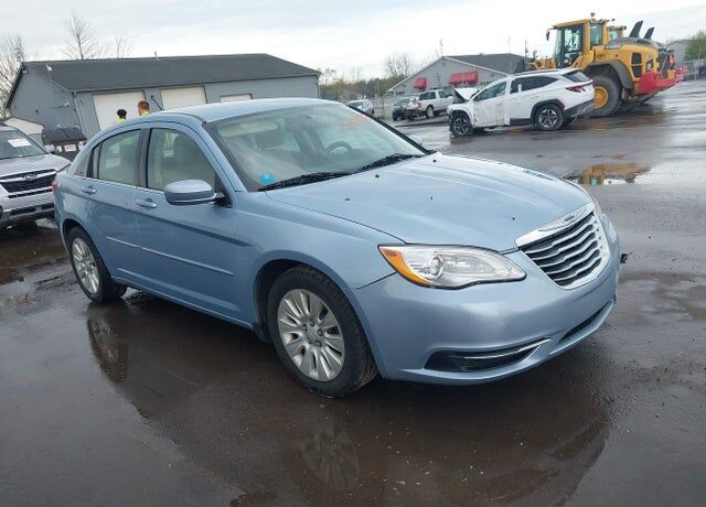 2012 CHRYSLER 200